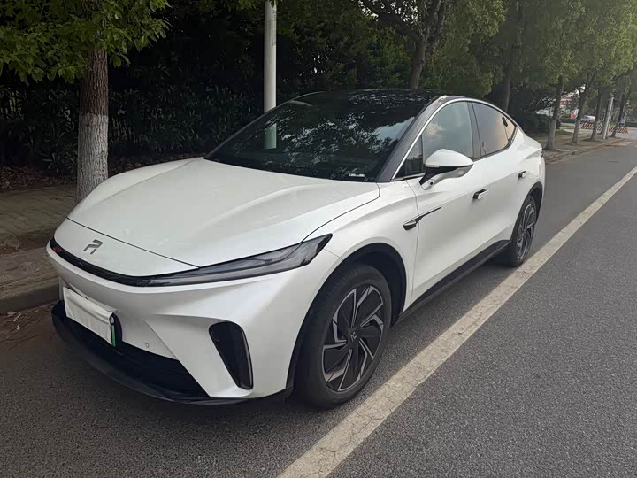 Roewe Rising Auto R7 Advanced