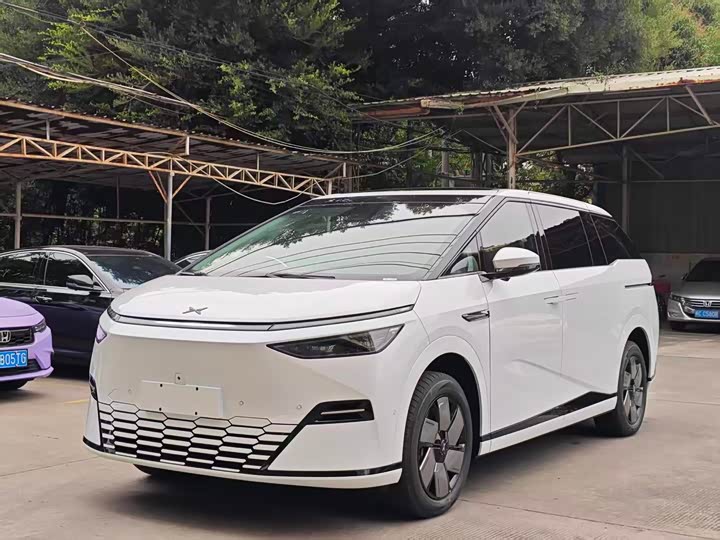 XPeng X9 EV 650 Long Range Max